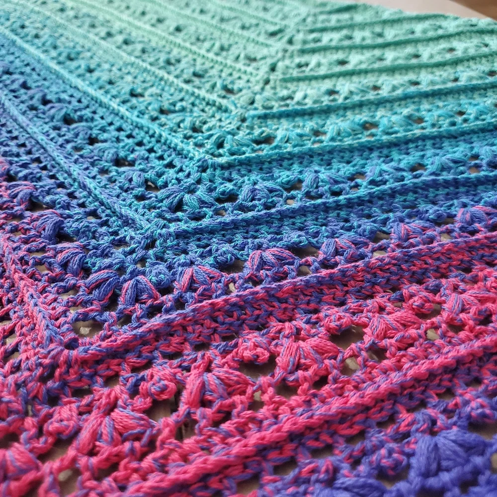 💖 New Handmade Crochet Light weighted Baktus / Shawl / Scarf